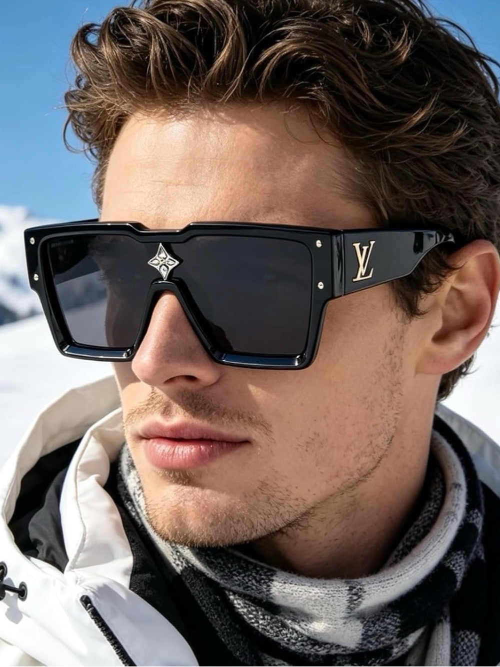 Louis Vuitton Oversized Unisex Sunglasses - Picture 3 of 10